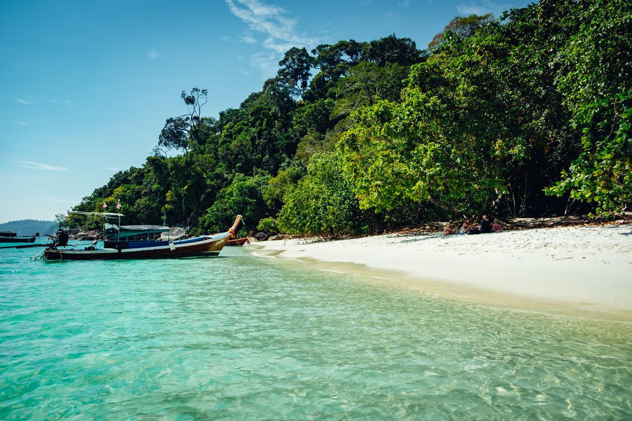 Adang Island Resort Koh Lipe Eksteriør bilde